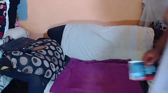 Snapshot of BigHotMatureXx chatting on December 2024 09:33:02 PM BigHotMatureXx online show from December 2024 09:33:02 PM