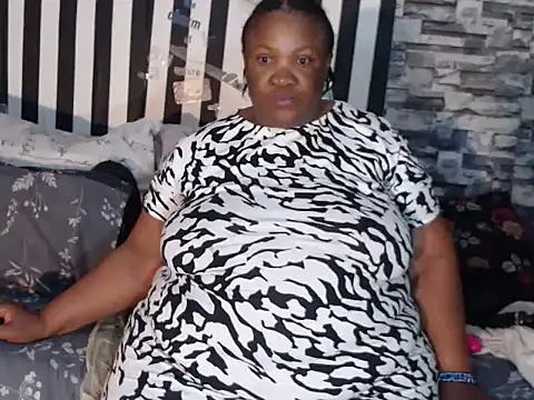 Snapshot of BigHotMatureXx chatting on September 2025 09:03:02 PM BigHotMatureXx online show from September 2025 09:03:02 PM