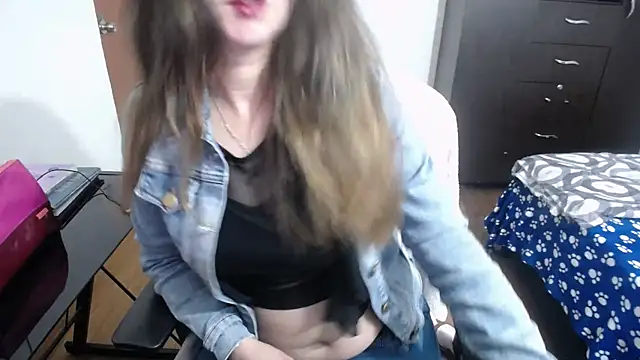 Snapshot of Luna_girlhot_ chatting on February 2025 09:00:01 PM Luna girlhot  online show from February 2025 09:00:01 PM