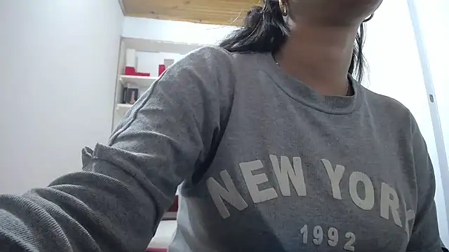 Luna girlhot  online show from January 2026 07:26:01 PM