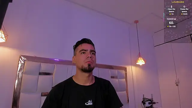 PittAndLunaa online show from December 2025 12:25:02 PM