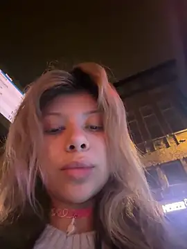 jackelinuh online show from March 2026 10:10:01 PM