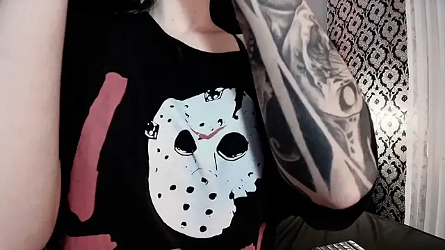 Adeelinee online show from October 2025 08:05:01 PM