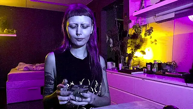 Snapshot of god_x_girl chatting on February 2025 08:57:01 PM god x girl online show from February 2025 08:57:01 PM