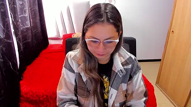 Snapshot of samantha__wilson chatting on September 2025 03:06:01 PM samantha wilson online show from September 2025 03:06:01 PM