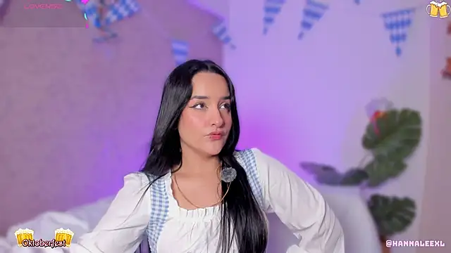 Snapshot of hanna_lee02 chatting on October 2025 12:23:02 PM hanna lee02 online show from October 2025 12:23:02 PM