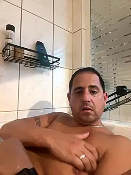 Snapshot of Wessi2005 chatting on September 2025 07:10:02 AM Wessi2005 online show from September 2025 07:10:02 AM