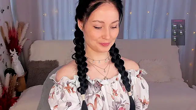 Snapshot of LisaMooore chatting on February 2025 09:56:01 AM LisaMooore online show from February 2025 09:56:01 AM