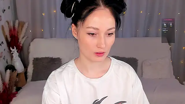 Snapshot of LisaMooore chatting on February 2025 12:22:02 PM LisaMooore online show from February 2025 12:22:02 PM