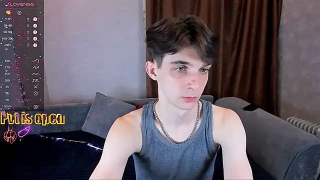 Aaron Boom online show from April 2026 08:00:02 PM