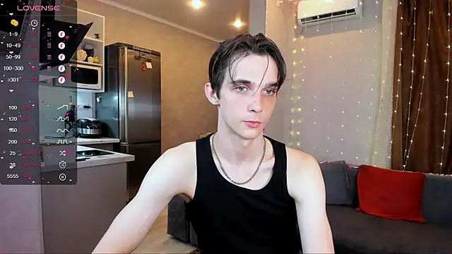Aaron Boom online show from June 2026 08:03:01 PM