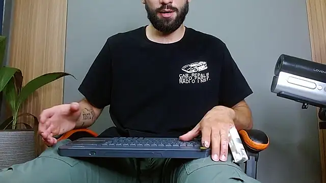 Mr WhiteCock online show from October 2025 11:18:02 PM