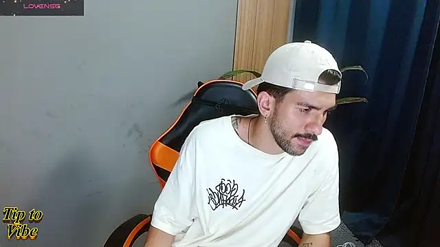 Mr WhiteCock online show from December 2025 10:16:02 PM