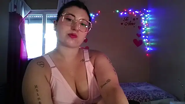 Snapshot of imsohornydacom chatting on February 2026 06:01:02 PM imsohornydacom online show from February 2026 06:01:02 PM