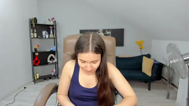 Snapshot of MelissaWiliam chatting on December 2024 03:43:02 PM MelissaWiliam online show from December 2024 03:43:02 PM