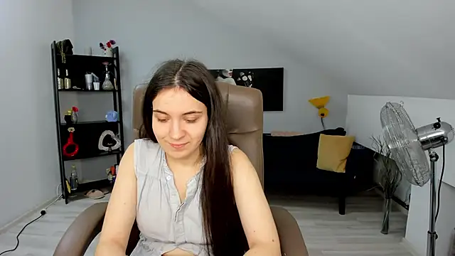 Snapshot of MelissaWiliam chatting on December 2024 12:00:02 PM MelissaWiliam online show from December 2024 12:00:02 PM