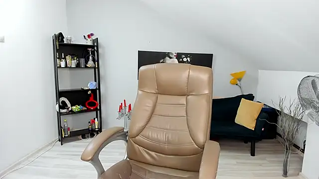 Snapshot of MelissaWiliam chatting on February 2025 06:11:02 PM MelissaWiliam online show from February 2025 06:11:02 PM