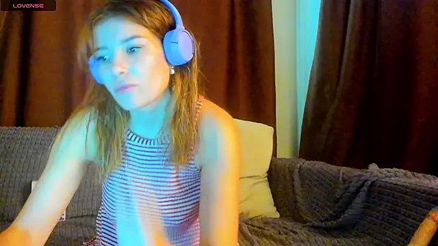 Snapshot of Leila_purr18 chatting on October 2025 10:55:01 AM Leila purr18 online show from October 2025 10:55:01 AM