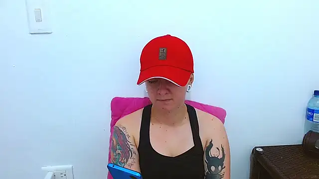 tomboyblue online show from December 2025 03:21:01 PM