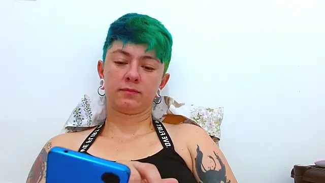 Snapshot of tomboyblue chatting on February 2026 03:27:02 PM tomboyblue online show from February 2026 03:27:02 PM