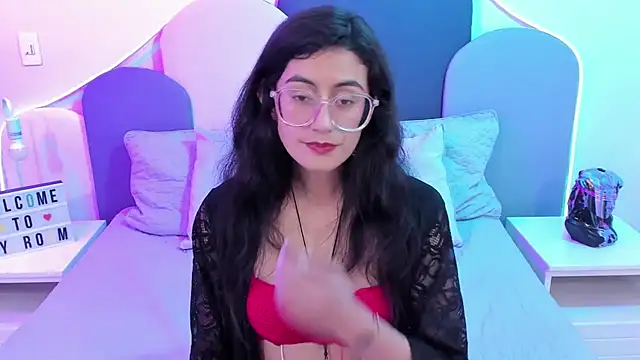 SophieGomez22 online show from February 2025 05:37:01 PM