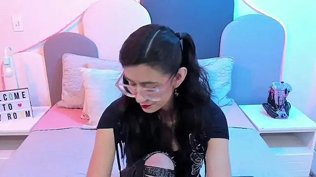 SophieGomez22 online show from March 2025 11:27:01 AM