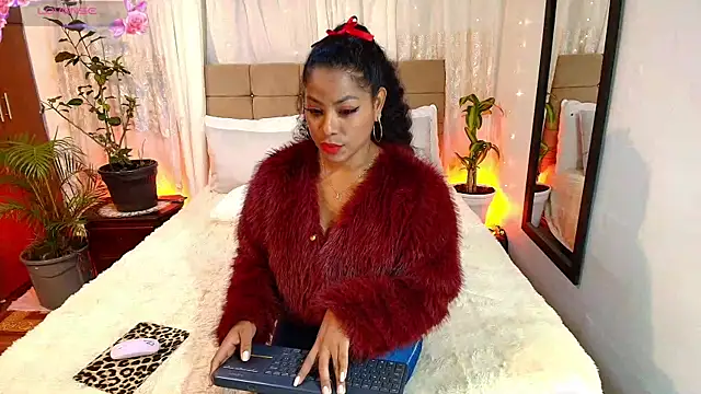 Snapshot of PaoL22 chatting on July 2026 04:41:01 AM PaoL22 online show from July 2026 04:41:01 AM