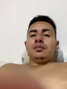 Snapshot of DanielGomez9 chatting on December 2024 03:32:01 AM DanielGomez9 online show from December 2024 03:32:01 AM