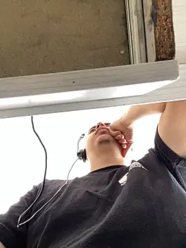 Snapshot of DanielGomez9 chatting on February 2025 02:05:02 PM DanielGomez9 online show from February 2025 02:05:02 PM