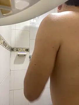 Snapshot of DanielGomez9 chatting on February 2025 12:47:01 PM DanielGomez9 online show from February 2025 12:47:01 PM