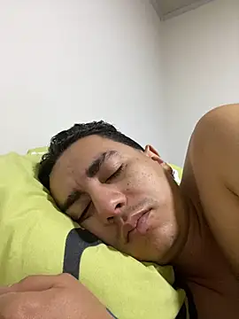 Snapshot of DanielGomez9 chatting on February 2025 03:45:02 AM DanielGomez9 online show from February 2025 03:45:02 AM