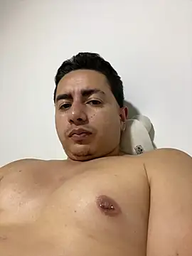 Snapshot of DanielGomez9 chatting on March 2025 04:21:01 AM DanielGomez9 online show from March 2025 04:21:01 AM