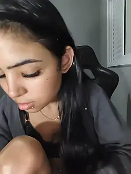 Livia Diaz online show from July 2026 01:30:02 AM