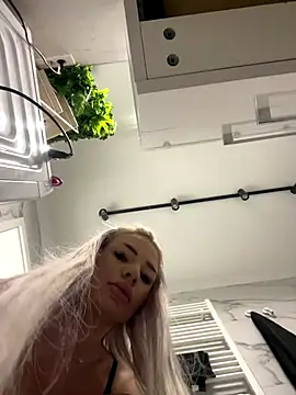 Russian Ava online show from September 2025 06:19:02 AM