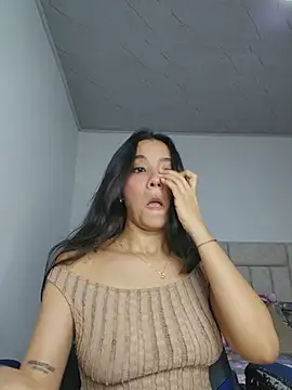 Snapshot of anny_vittar chatting on June 2026 06:00:01 AM anny vittar online show from June 2026 06:00:01 AM