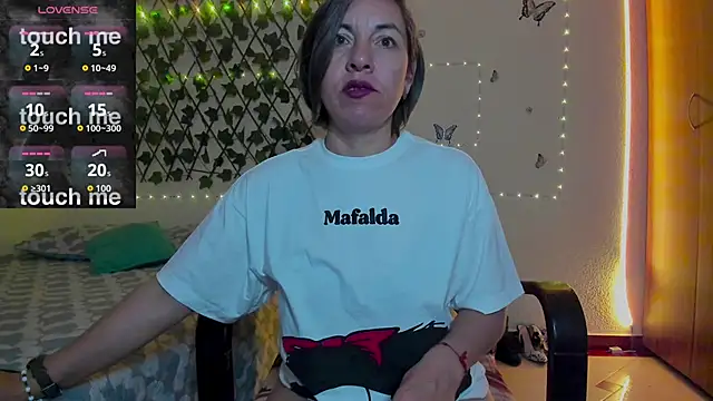 Lady breaks hearts online show from September 2025 10:03:02 AM