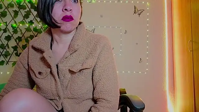 Lady breaks hearts online show from October 2025 10:06:01 AM