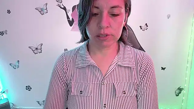 Lady breaks hearts online show from March 2026 12:55:01 PM