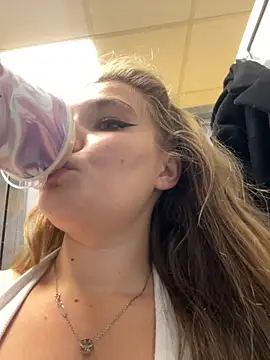 Holy Tereza online show from October 2025 06:28:02 PM