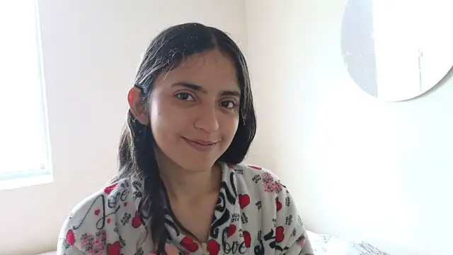 Snapshot of ViolettaSummer chatting on February 2025 09:48:02 PM ViolettaSummer online show from February 2025 09:48:02 PM