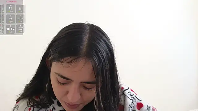 Snapshot of ViolettaSummer chatting on March 2025 02:00:01 PM ViolettaSummer online show from March 2025 02:00:01 PM