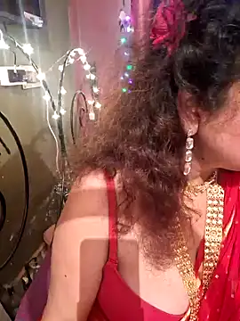 Snapshot of Maaya66 chatting on January 2025 08:02:01 PM Maaya66 online show from January 2025 08:02:01 PM