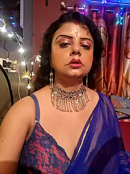 Snapshot of Maaya66 chatting on February 2025 06:02:01 PM Maaya66 online show from February 2025 06:02:01 PM