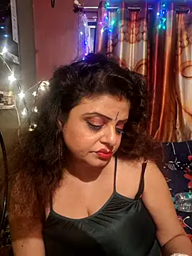 Snapshot of Maaya66 chatting on February 2025 06:02:02 PM Maaya66 online show from February 2025 06:02:02 PM