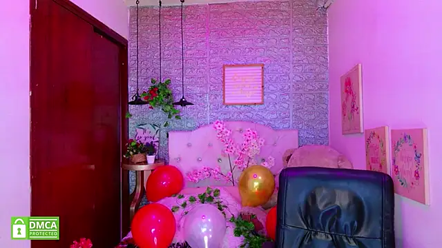 REDHOTTER  online show from February 2026 07:52:01 PM