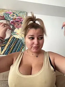 AllysonK online show from January 2025 12:28:02 PM