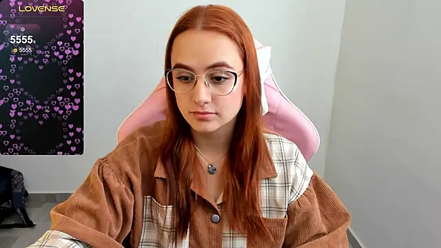 maryluna95 online show from December 2024 06:09:02 PM