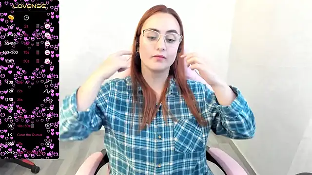 maryluna95 online show from March 2025 10:38:02 PM