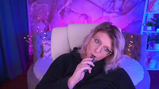 CoolTatis online show from December 2025 06:53:01 AM