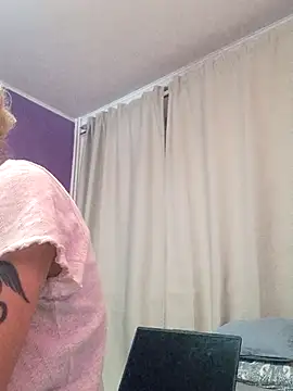 BritneyHudson online show from December 2025 05:19:02 PM